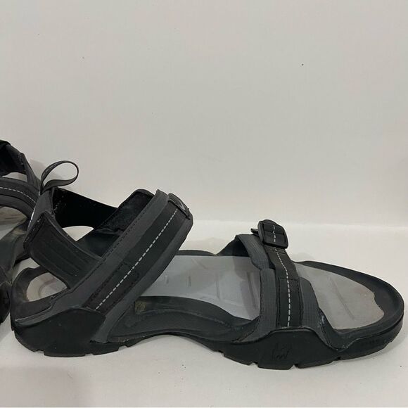 Nike ACG Black Velcro Outdoor Athletic Sandals